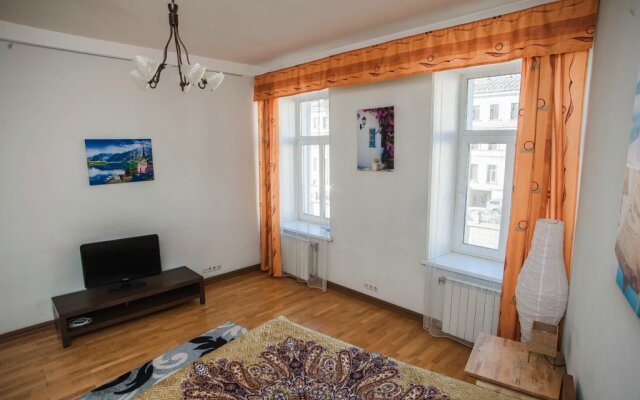 Apartment on Griboyedova 38