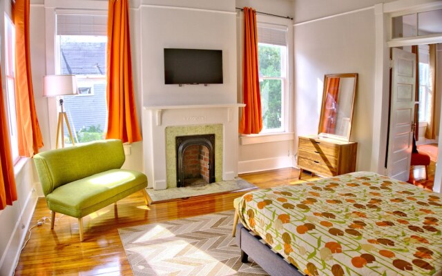 Beautiful Brick 2 Bedroom Home