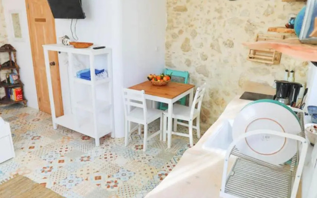 Ravi Boutique Home - 1 minute walk from beach
