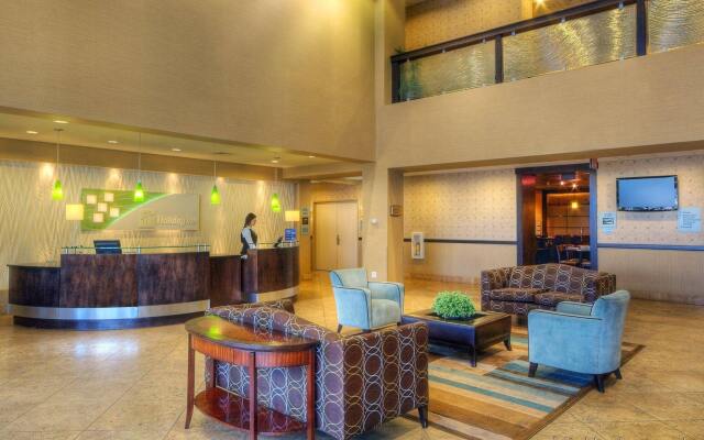 Holiday Inn & Suites Albuquerque-North I-25, an IHG Hotel