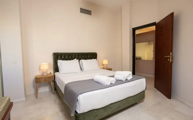 The White Marble Luxury City Apt
