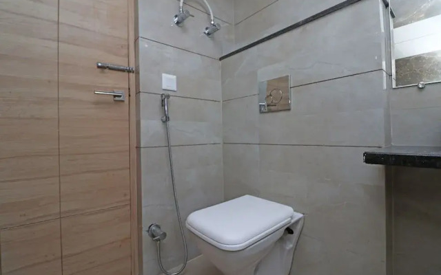 Capital O 30624 Hotel Triton
