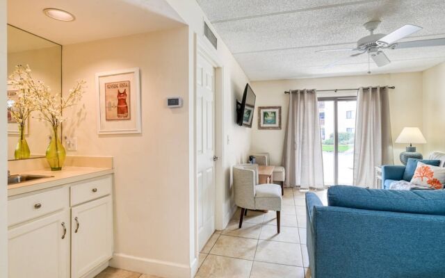 Ocean and Racquet 8110