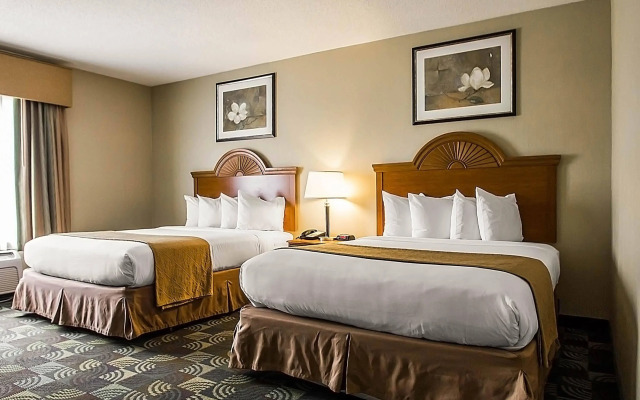 Quality Inn & Suites Fishkill South near I-84