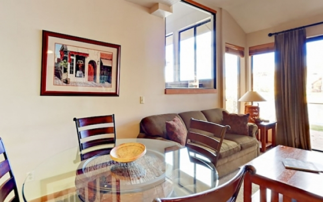 2441 Gilt Edge Circle Townhouse