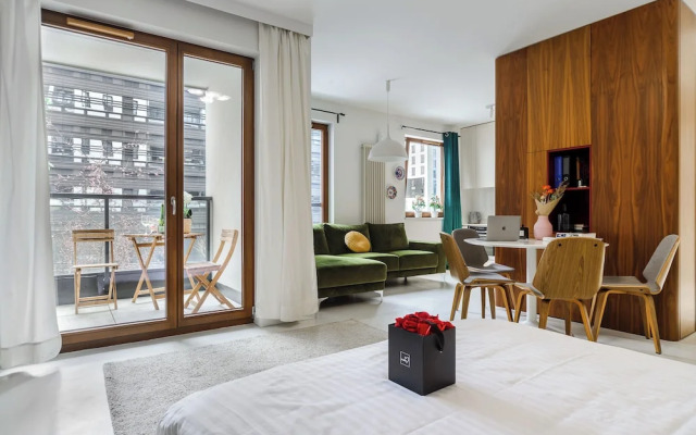 Lumina lux apart near Uprising Museum