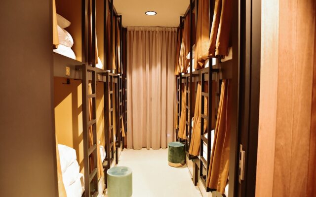 Durty Nelly's - Hostel