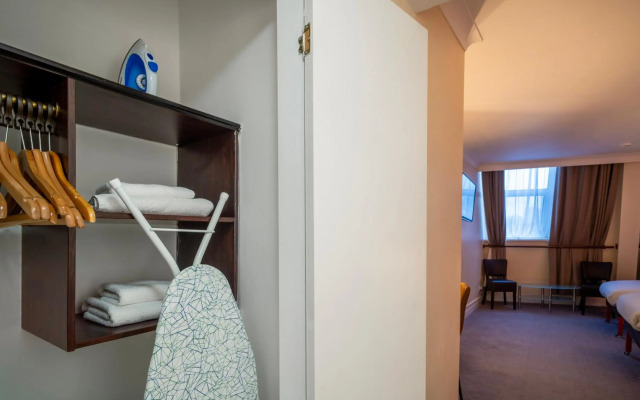 Britannia Sachas Hotel