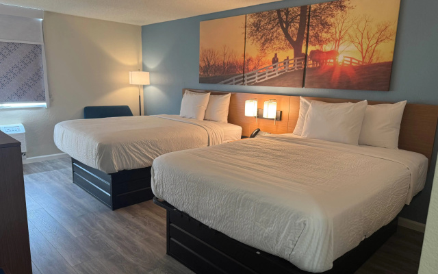Days Inn & Suites By Wyndham Festus