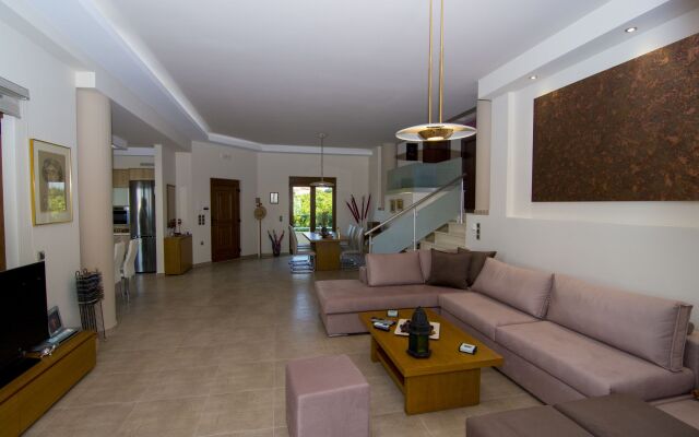 Cretan Vineyard Hill Villa Private Pool, Panoramic View, Beautiful Vineyard
