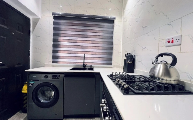 Shortlets Apartment by Tomi