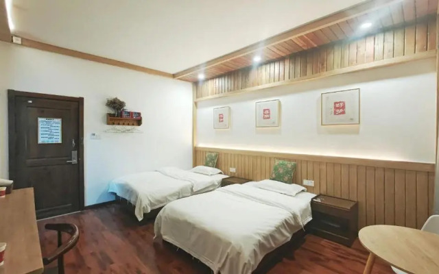 Tianmen Hotel