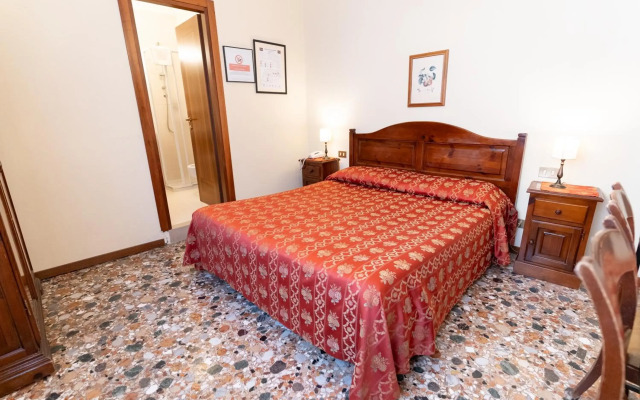 Tivoli Hotel