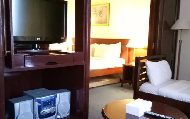 SM service suite Times Square