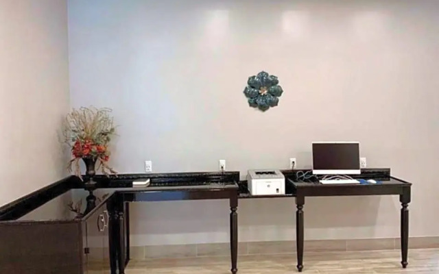 Holiday Inn Gainesville-Lanier Centre