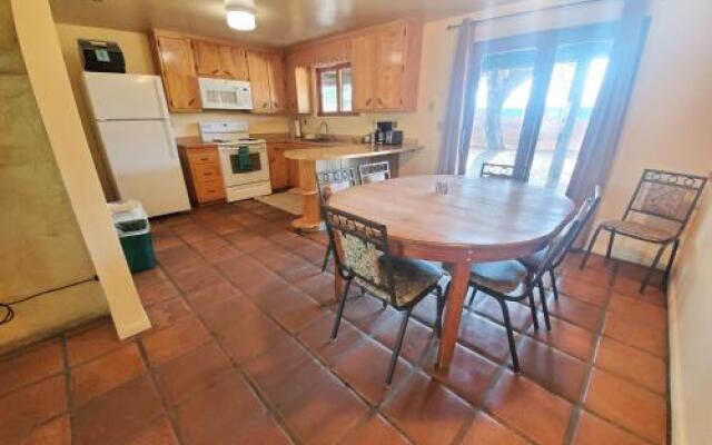 29 Palms Inn