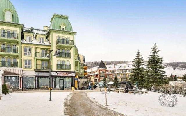 Steps to the Hill 1 Bedroom Wifi Crave TV