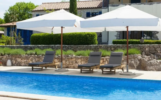 House of Olives Comfortable Holiday Residence