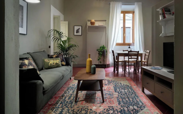 Pergola One Romantic Apt by Oteego