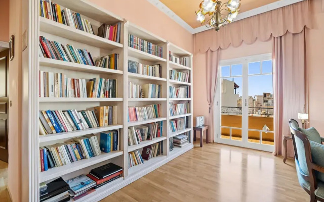 Artistic Apartment in Chania