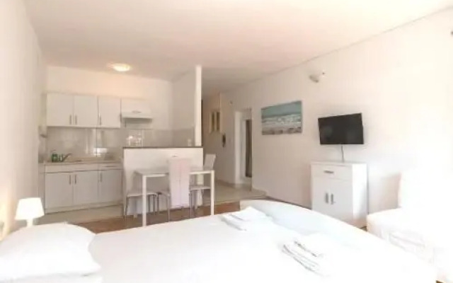 Apartments Raguž