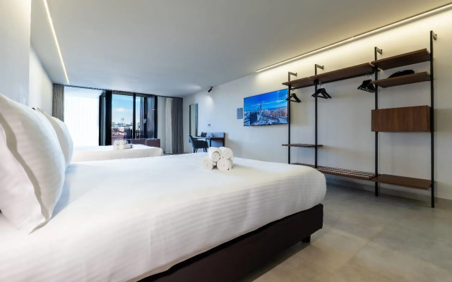 Onyx Hotel