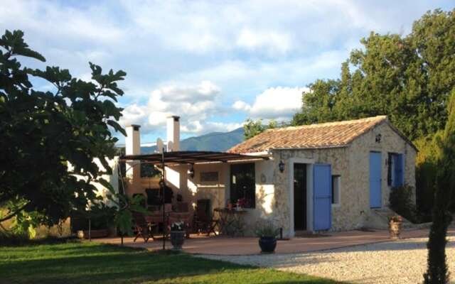 House With 2 Bedrooms in Modène, With Wonderful Mountain View, Private