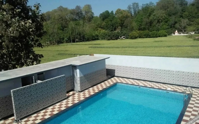 Corbett Castle Resort