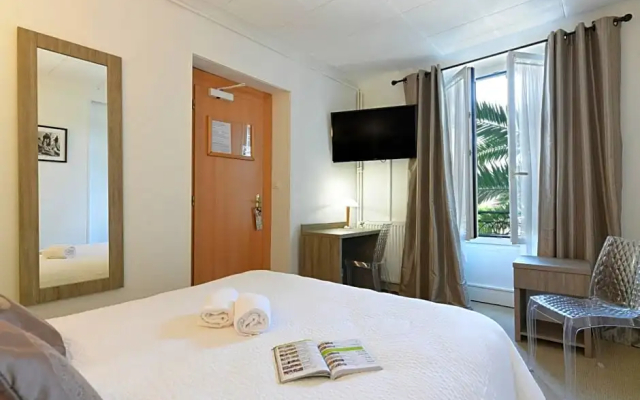 Logis Val Flores