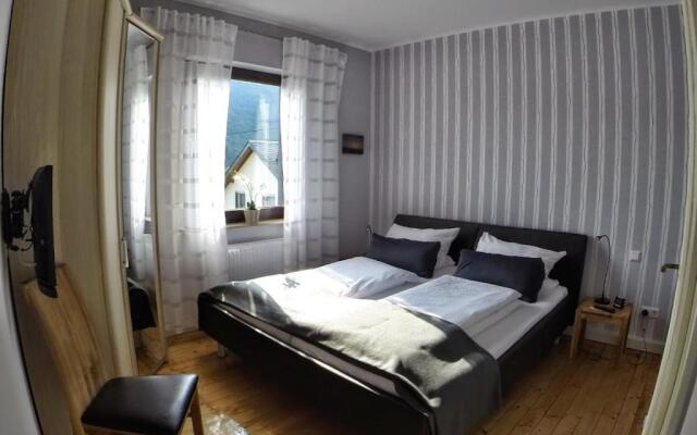 Ferienwohnungen Haus am Würzlaysteig
