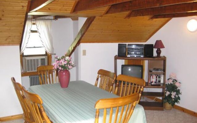 Albrightsville Farm House Bed & Breakfast