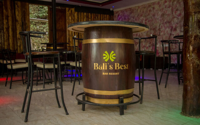 Balis Best Bar and Resort