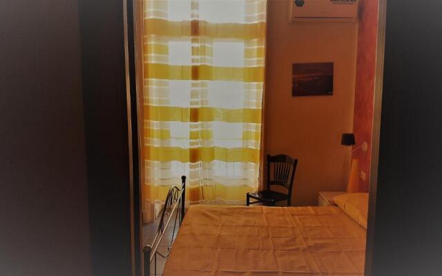 Ale Naples Holiday