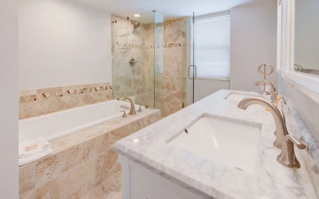 Pelican Beach Resort 0301