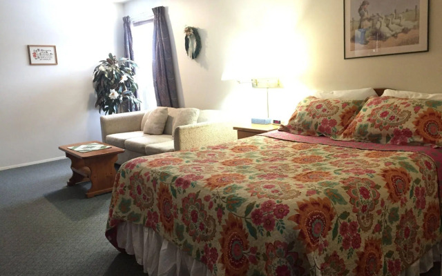 Chase Country Inn Motel