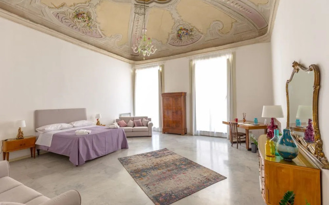 Casa degli Affreschi Palazzo Lungarini