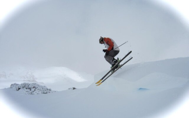 Ripparoo Ski Lodge