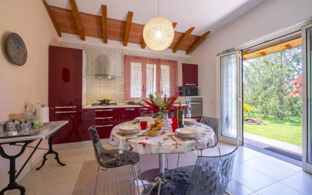 Villa Clara few km From the sea