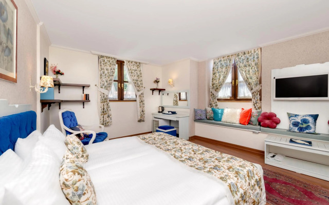 Peremere Alacati Hotel