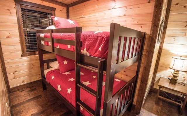 Simmer Down Lodge - 5 Br Cabin