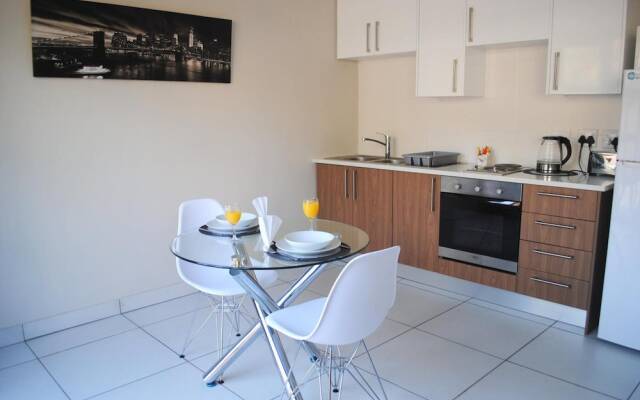 86 Edison Guest Lodge