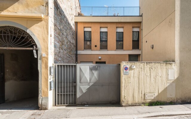 Art Gallery Apartment in Florence