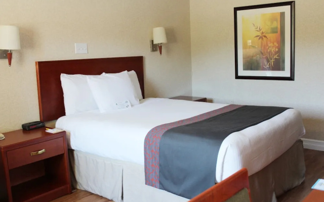 Days Inn & Conference Center - Bridgewater