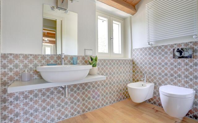 2Basl · Montefreddo - Two Bedroom Split Level