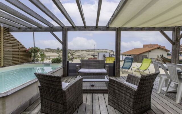 Les Bai?nes (VIB220)