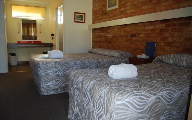 Avocado Motor Inn – Guest Rooms – Childers