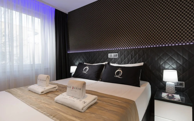 The Queen Luxury Apartmen-Villa Vittoria