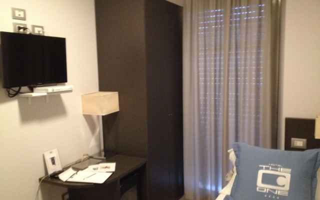 Hotel The One