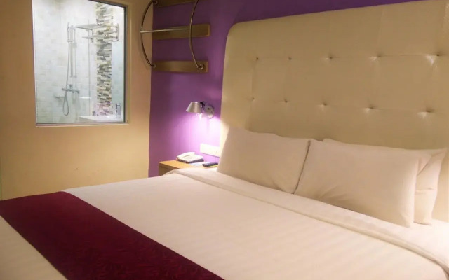 Lumut Suites