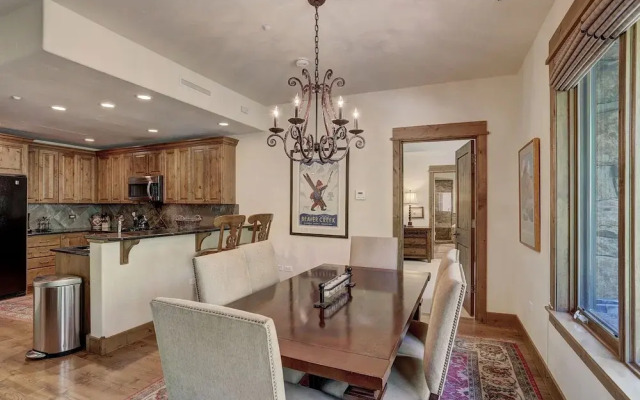 Elegant Updated 3 Bedroom Condo At One Arrowhead Place Condo by RedAwning
